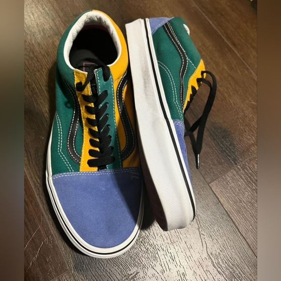 Vans shoes - Picture 1 of 3
